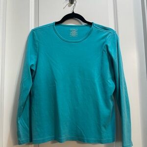 LL Bean Blue Long Sleeve Tee Medium Round Neck Armpit To Armpit 20”Length 22”